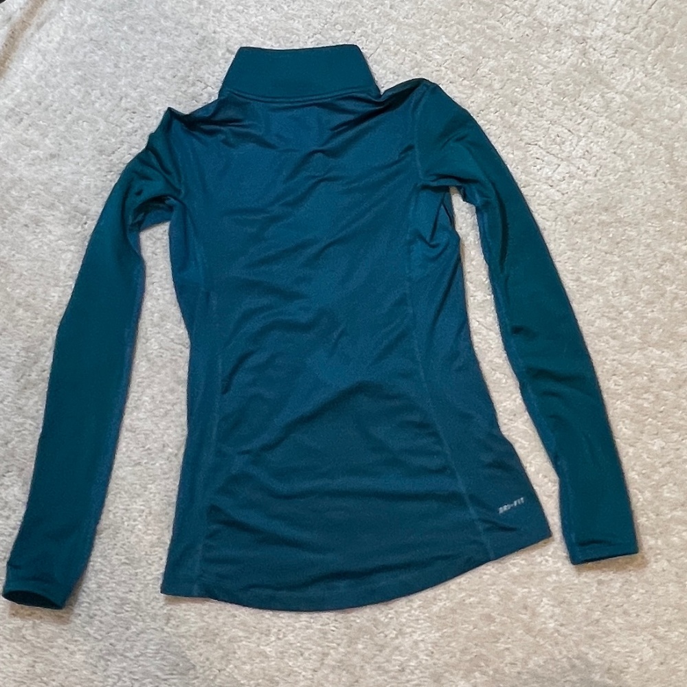 SOLD⭐️Nike Pro 3/4 Zip pull over - S - Picture 4 of 6
